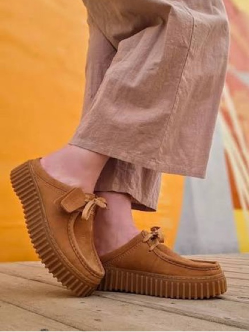 clark’s women’s torhill wallabee mules clogs 9